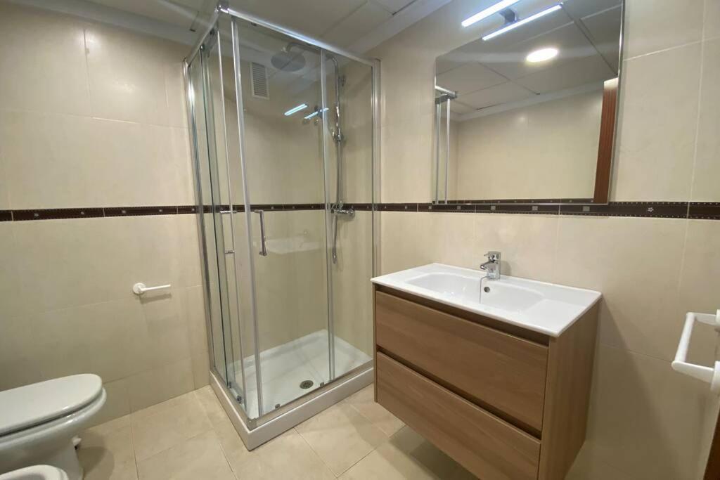 Maravilloso Apartamento En Primera Linea De Playa Con Vistas Al Mar En Caleta De Velez 2 D Екстериор снимка