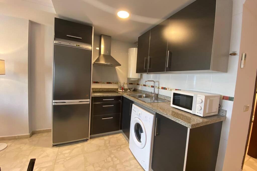 Maravilloso Apartamento En Primera Linea De Playa Con Vistas Al Mar En Caleta De Velez 2 D Екстериор снимка