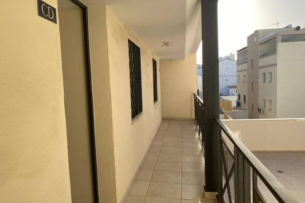 Maravilloso Apartamento En Primera Linea De Playa Con Vistas Al Mar En Caleta De Velez 2 D Екстериор снимка