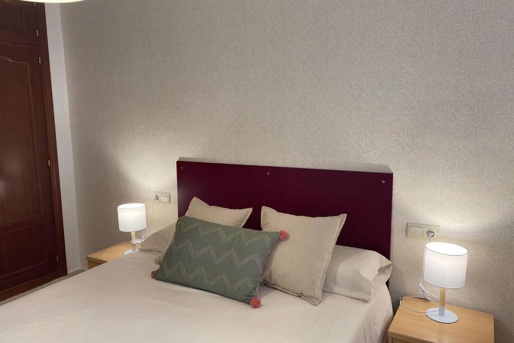 Maravilloso Apartamento En Primera Linea De Playa Con Vistas Al Mar En Caleta De Velez 2 D Екстериор снимка