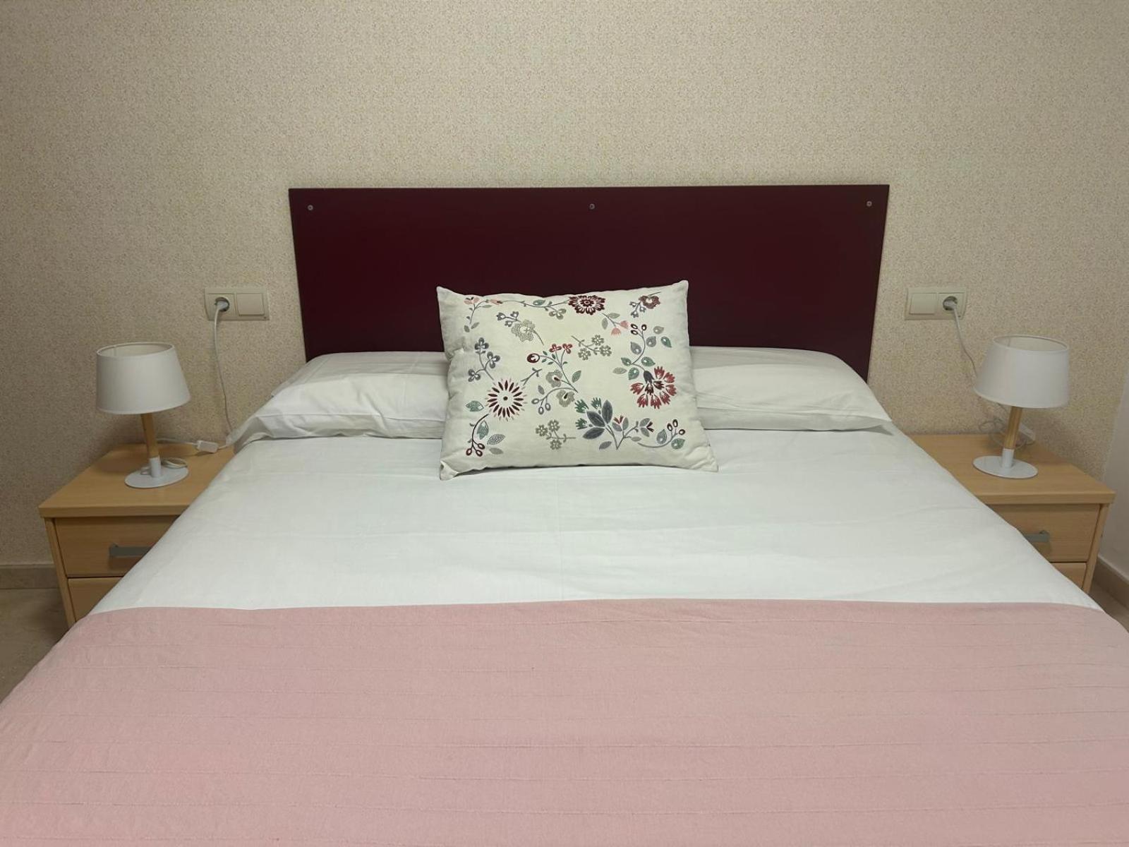 Maravilloso Apartamento En Primera Linea De Playa Con Vistas Al Mar En Caleta De Velez 2 D Екстериор снимка